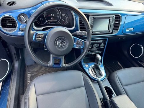 Used 2018 Volkswagen Beetle 2.0T SE FWD image 9