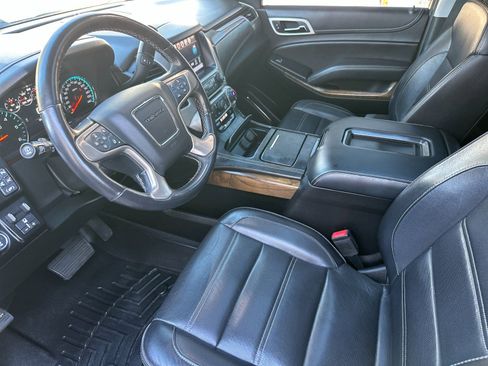 Used 2019 GMC Yukon XL Denali w/ Denali Ultimate Package image 9