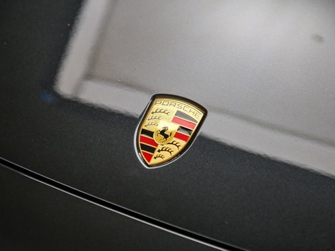 Used 2018 Porsche Panamera 4 Executive AWD/4WD image 12