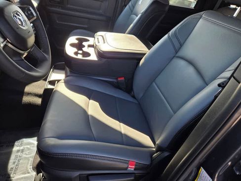 New 2026 RAM 2500 Tradesman AWD/4WD image 12