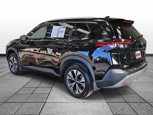 Used 2021 Nissan Rogue SV w/ Premium Package image 7