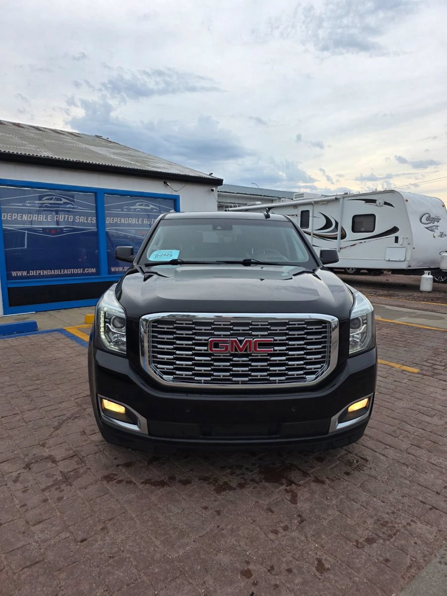 Used 2019 GMC Yukon XL Denali AWD/4WD image 2