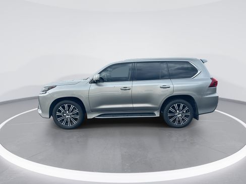 Used 2021 Lexus LX 570 4WD w/ Luxury Package image 6