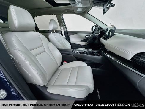 Certified 2025 Nissan Rogue SL w/ SL Premium Package AWD/4WD image 29
