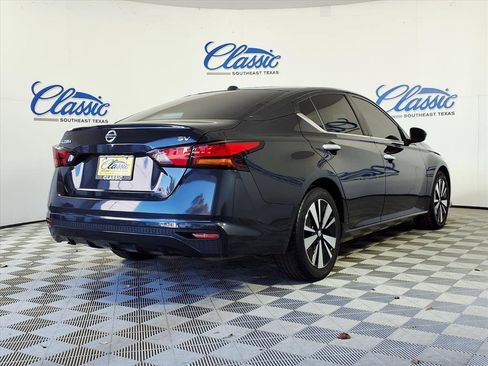Used 2021 Nissan Altima 2.5 SV image 6