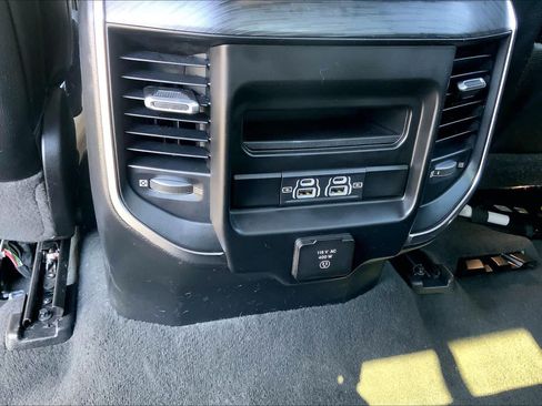 Used 2023 RAM 1500 Laramie AWD/4WD image 37
