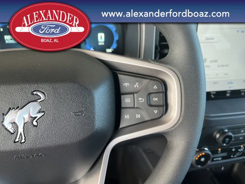 New 2025 Ford Bronco 4-Door image 25