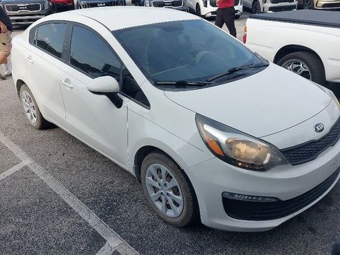 Used 2017 Kia Rio LX FWD image 1