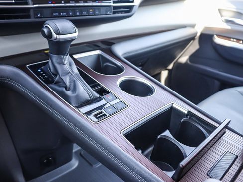 Used 2022 Toyota Sienna XLE w/ XLE Plus Package image 26