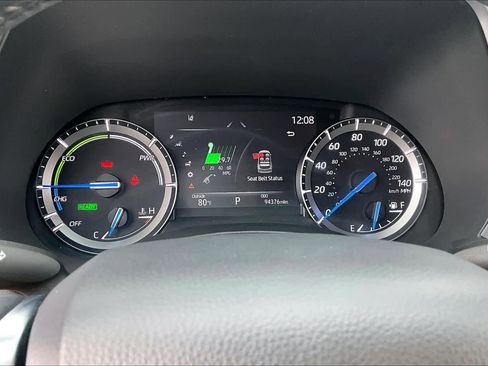 Used 2021 Toyota Highlander XLE image 25