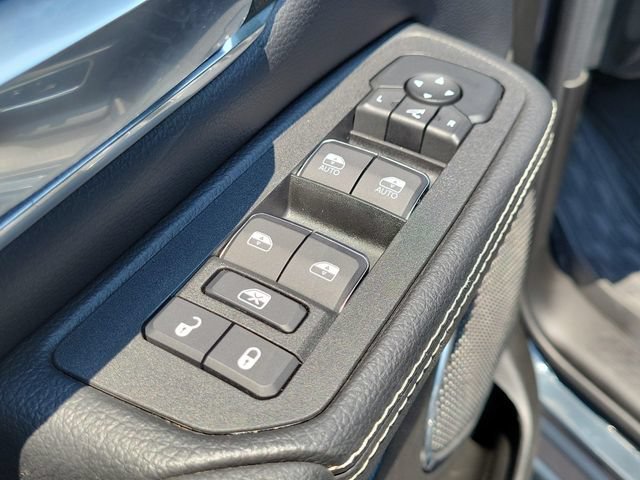 Used 2026 RAM 1500 Laramie AWD/4WD image 10