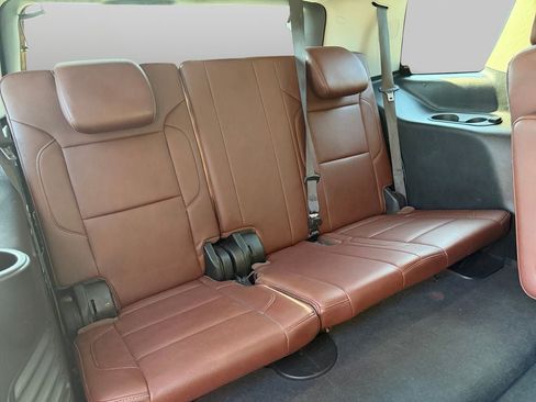 Used 2019 Chevrolet Tahoe Premier w/ Premier Plus Edition AWD/4WD image 21