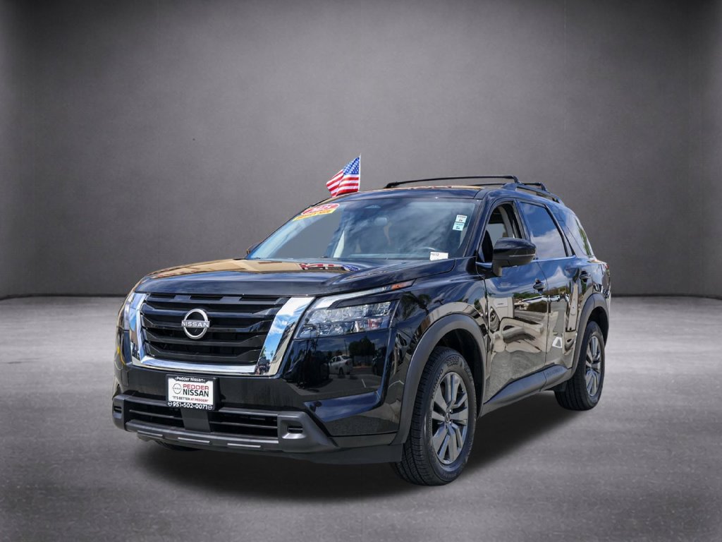 Used 2025 Nissan Pathfinder SV FWD image 9