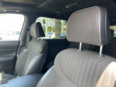 Used 2024 Hyundai Palisade Calligraphy image 23