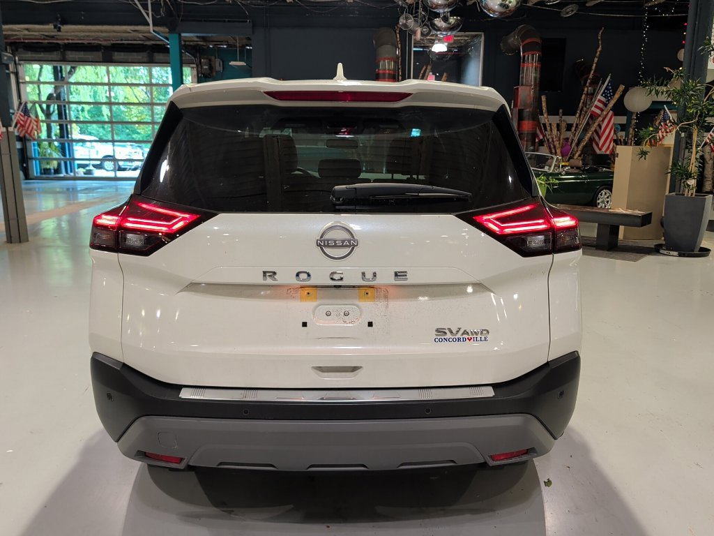 Used 2023 Nissan Rogue SV AWD/4WD image 13