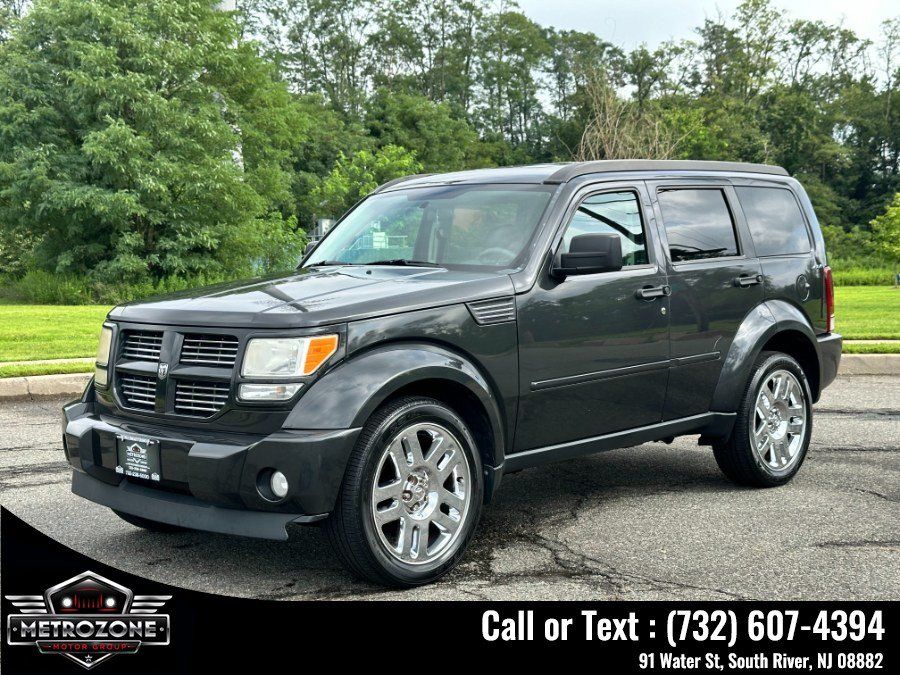 Used 2011 Dodge Nitro Heat AWD/4WD image 2
