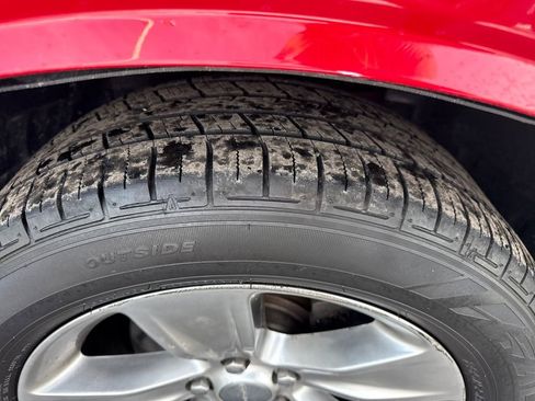 Used 2016 Dodge Challenger SXT w/ Driver Convenience Group image 12