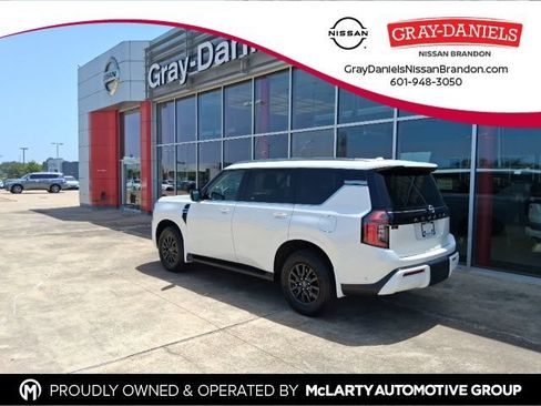 Certified 2025 Nissan Armada SV RWD image 1
