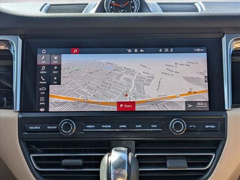 Used 2021 Porsche Macan image 14