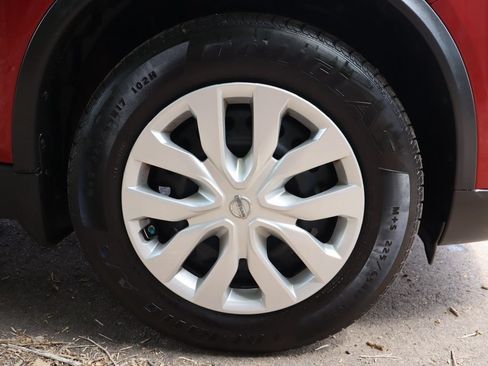 Used 2016 Nissan Rogue S AWD/4WD image 43