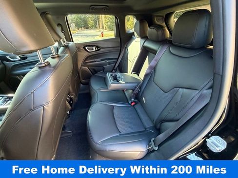 New 2026 Jeep Compass Latitude w/ Sun and Sound Group image 11