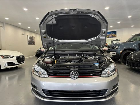 Used 2015 Volkswagen Golf S FWD image 42
