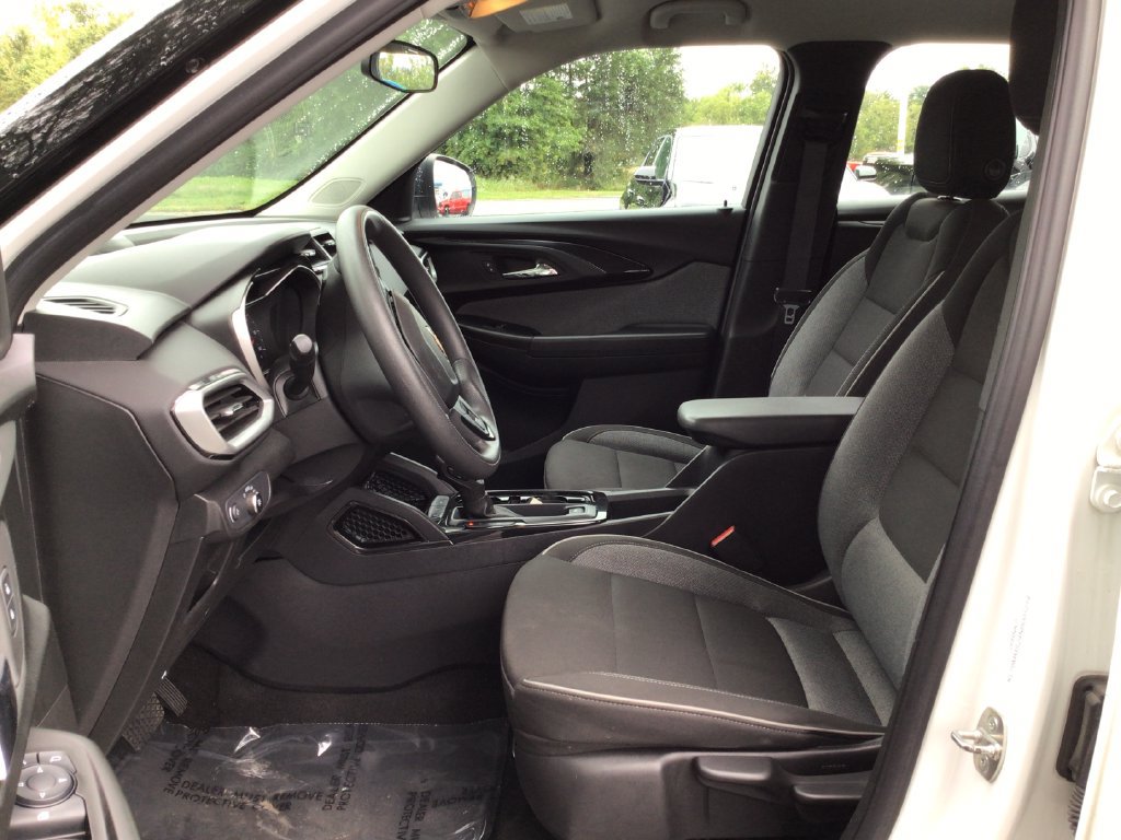 Used 2023 Chevrolet TrailBlazer LS FWD image 23