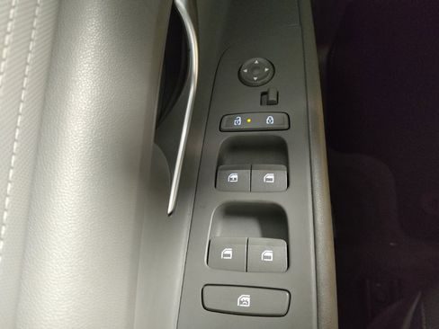 Used 2024 Hyundai Elantra SE image 27