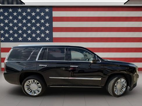 Used 2017 Cadillac Escalade AWD Platinum image 8