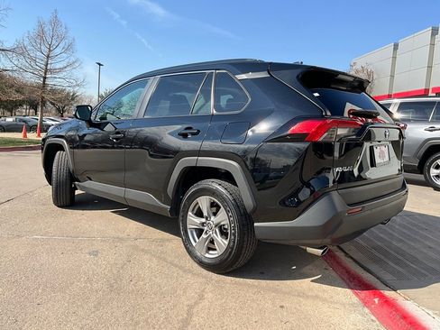 Used 2025 Toyota RAV4 XLE image 8