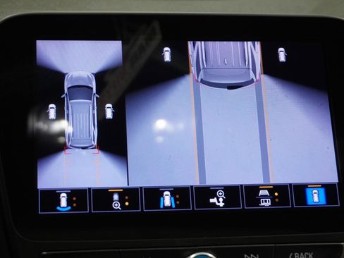 Used 2023 Chevrolet Equinox RS w/ RS Leather Package image 31