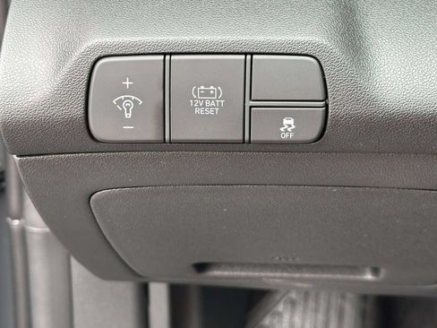 Used 2026 Hyundai Elantra Hybrid FWD image 16