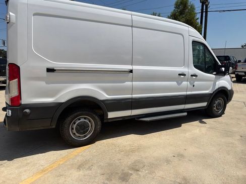 Used 2018 Ford Transit 250 148 Medium Roof RWD image 8