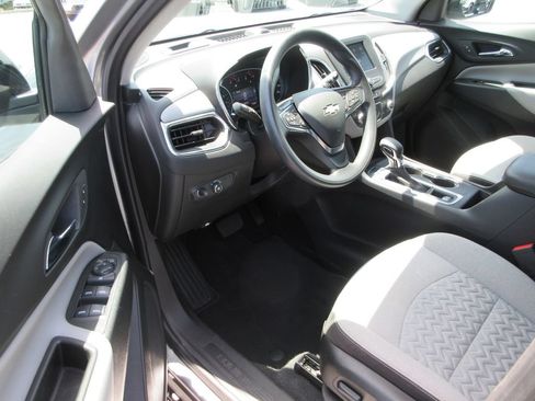 Certified 2024 Chevrolet Equinox LS w/ LS Convenience Package FWD image 11