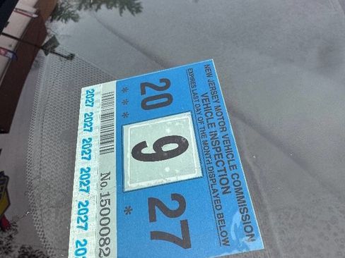 Used 2016 GMC Yukon XL SLT w/ Open Road Package image 17