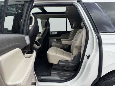 Used 2024 Lincoln Navigator L Reserve AWD/4WD image 34