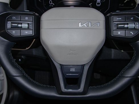 Used 2025 Kia K4 GT-Line w/ GT-Line Premium Package FWD image 12