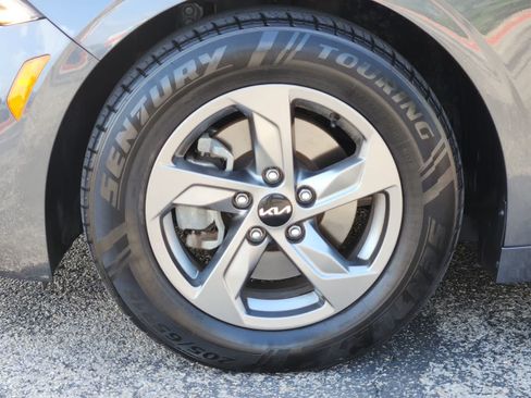Used 2023 Kia K5 LXS FWD image 9