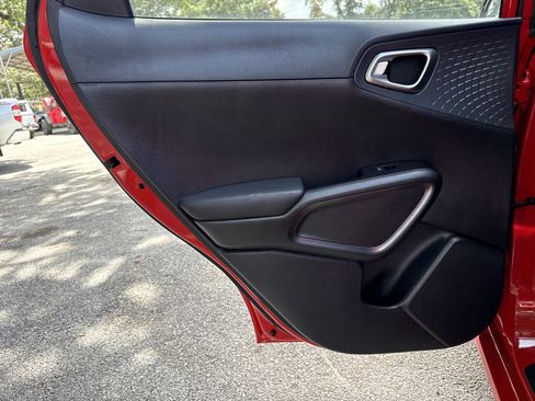 Used 2021 Kia Soul GT-Line FWD image 28