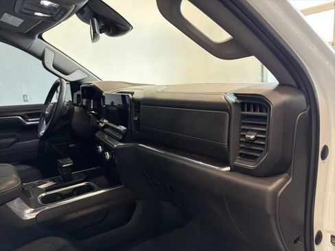 Used 2024 GMC Sierra 1500 SLT w/ SLT Premium Package image 37