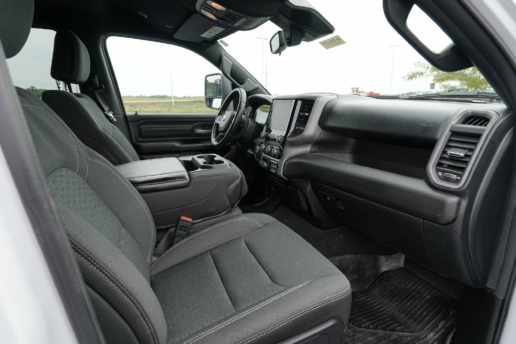 Used 2025 RAM 1500 Tradesman AWD/4WD image 23