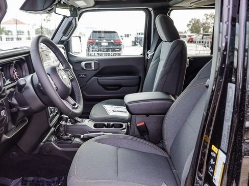 New 2026 Jeep Gladiator Sport image 19