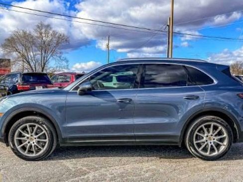 Used 2019 Porsche Cayenne S image 7