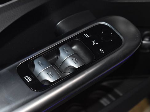 Certified 2025 Mercedes-Benz C 300 4MATIC Sedan image 6