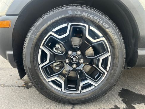 Certified 2025 Ford Bronco Sport Outer Banks w/ Outer Banks Tech Package+ AWD/4WD image 10