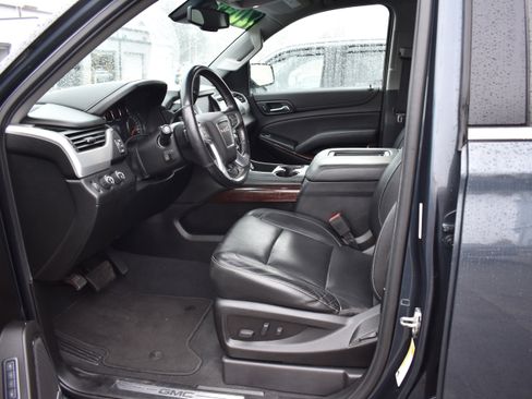 Used 2019 GMC Yukon XL SLT w/ Open Road Package image 12