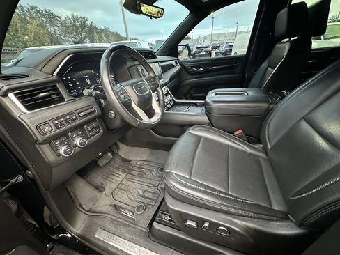 Used 2023 GMC Yukon Denali w/ Denali Reserve Package image 33
