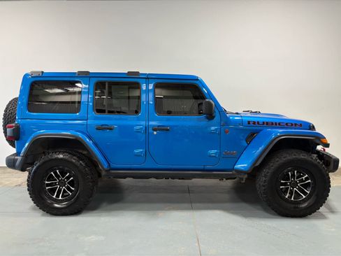 Used 2024 Jeep Wrangler Unlimited Rubicon AWD/4WD image 7