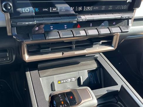 New 2025 GMC Hummer EV 3X w/ Extreme Off-Road Package image 29