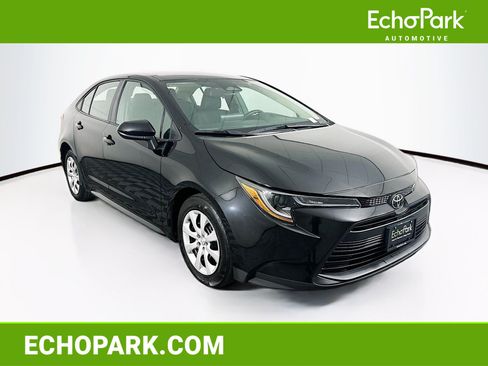 Used 2024 Toyota Corolla LE FWD image 1